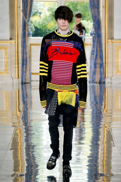 Look 48